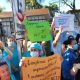 Las manifestaciones continúan en el Hospital Acosta Ñu. Foto: Twitter