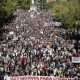 Miles de personas durante la manifestación por la sanidad pública por el centro de Madrid, este domingo. Foto: El País España.
