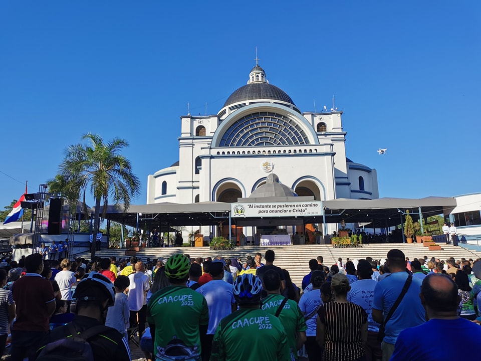 Feligresía en la Víspera de Caacupé. Foto: SIC Prensa Py