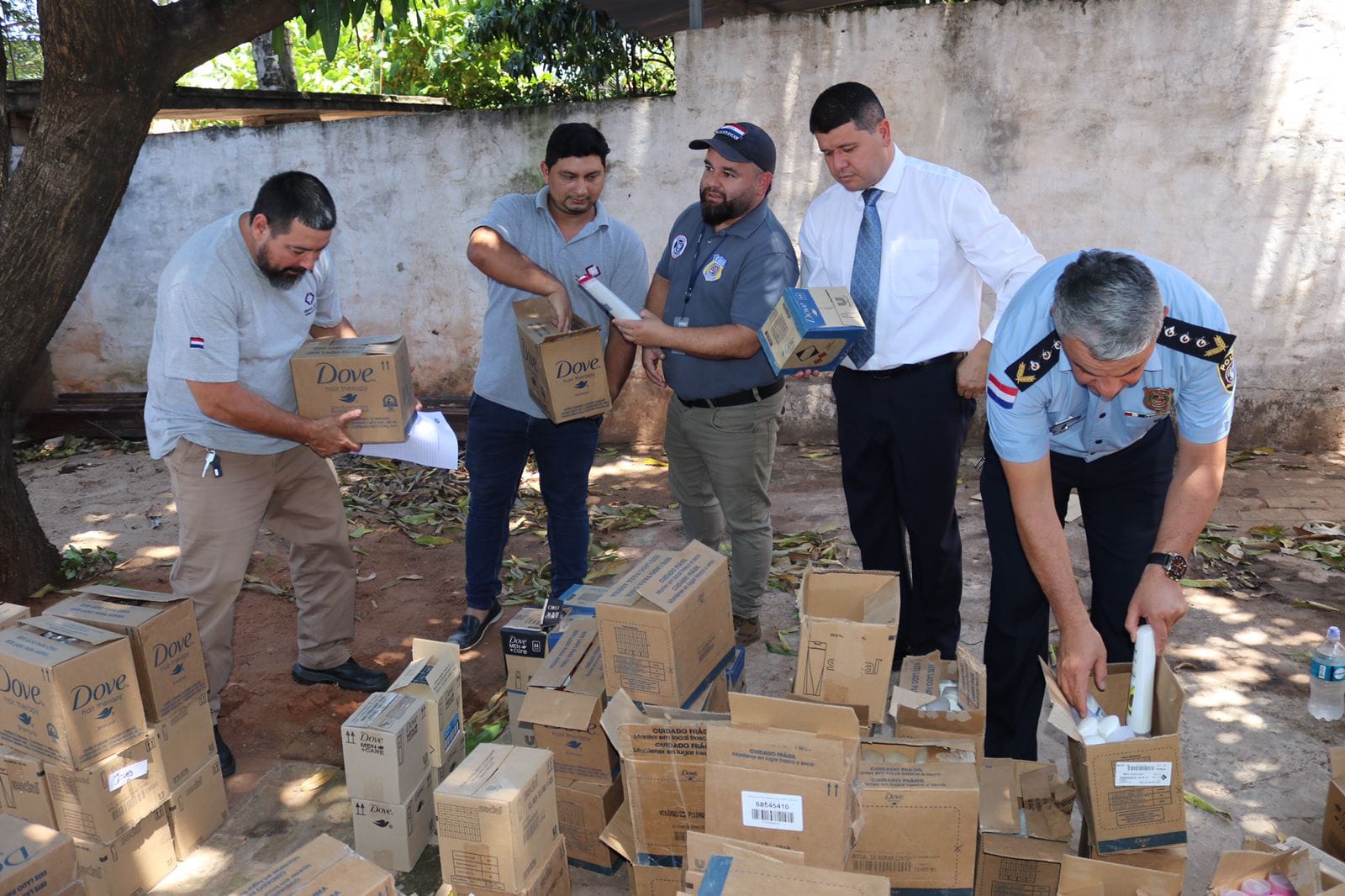 Allanamiento de cosméticos de presunto contrabando. Foto: Ministerio Público.