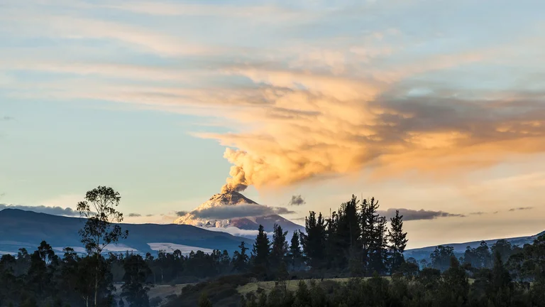 El volcán Cotopaxi se reactivó en el 2015. Foto: Infobae