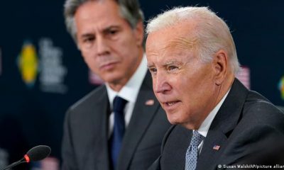 El secretario de Estado, Antony Blinken (al fondo) y el presidente de EE. UU., Joe Biden. Imagen de archivo. DW