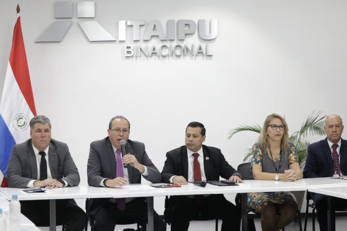 Conferencia de prensa de directivos paraguayos de Itaipú. Foto: Gentileza.