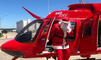 El helicóptero rojo que utilizará Papá Noel este lunes para llegar al Hospital de Clínicas. Foto: Eduardo Sánchez