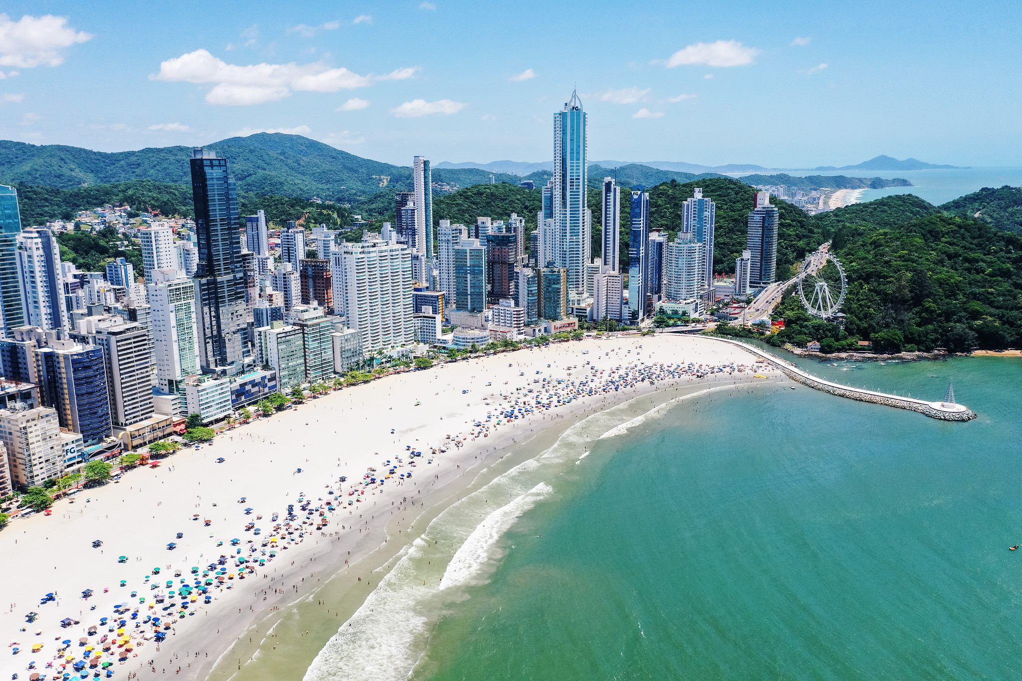 Praia Central - Prefectura Balneario de Camboriú. Foto: Gentileza