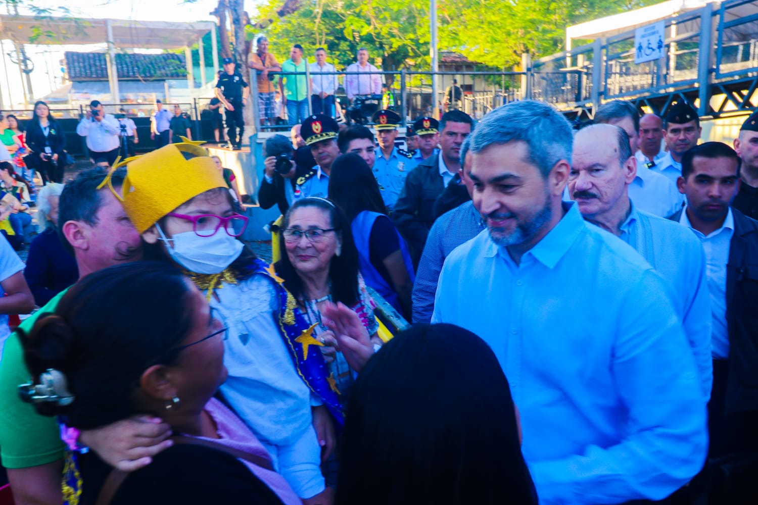 Mario Abdo Benítez llegando a la Basílica de Caacupé. Foto: Jorge Lombardo.