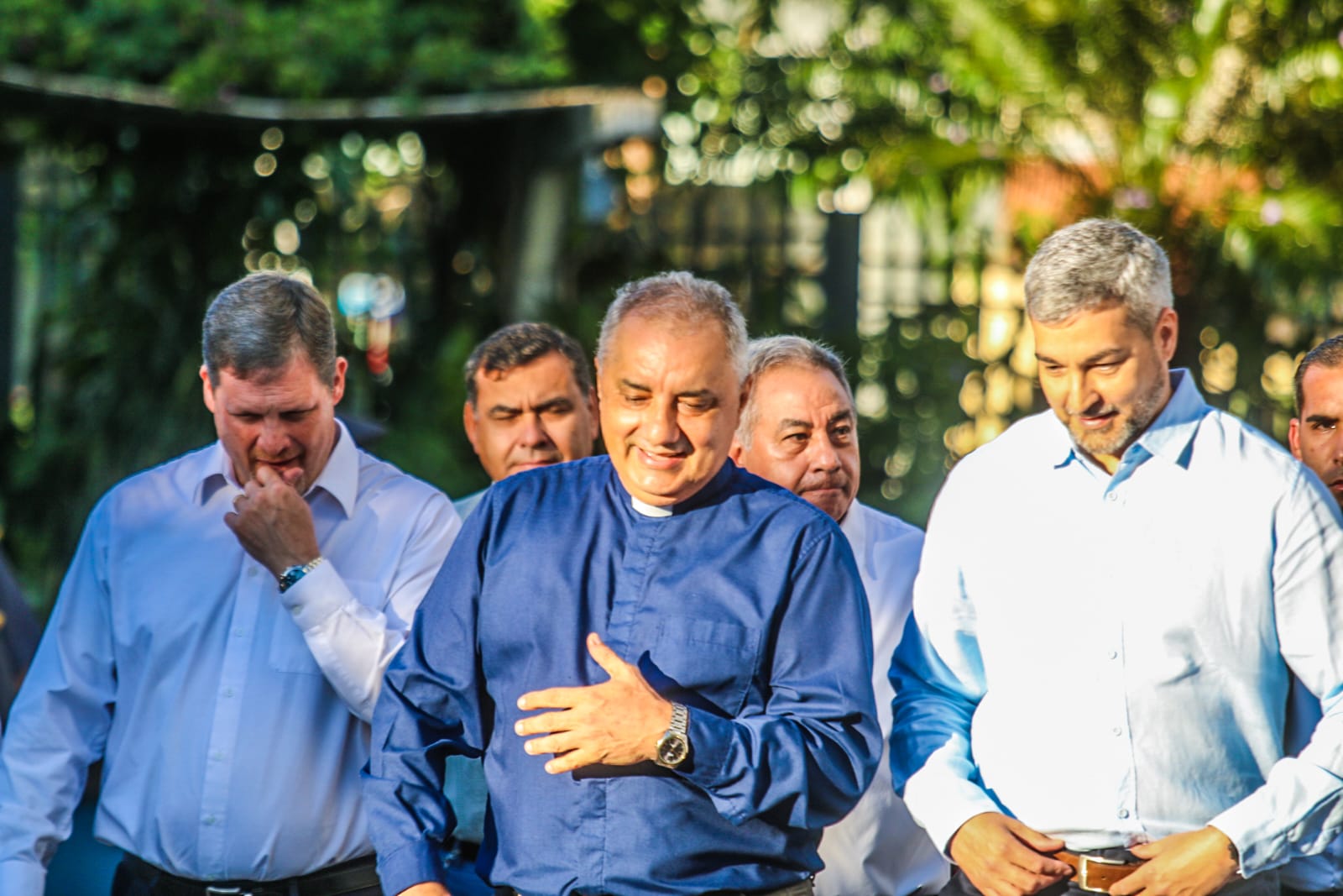 Marito, junto a sus ministros en la Basílica de Caacupé. Foto: Osvaldo Cardozo.