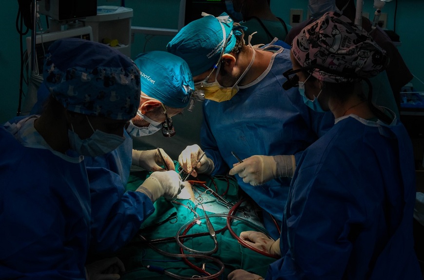 Cirugías correctivas en el hospital pediátrico Acosta Ñu. Foto: Ministerio de Salud