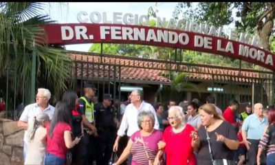 Se registraron incidentes con una encuestadora en el Colegio Fernando de la Mora. (Foto: Unicanal)