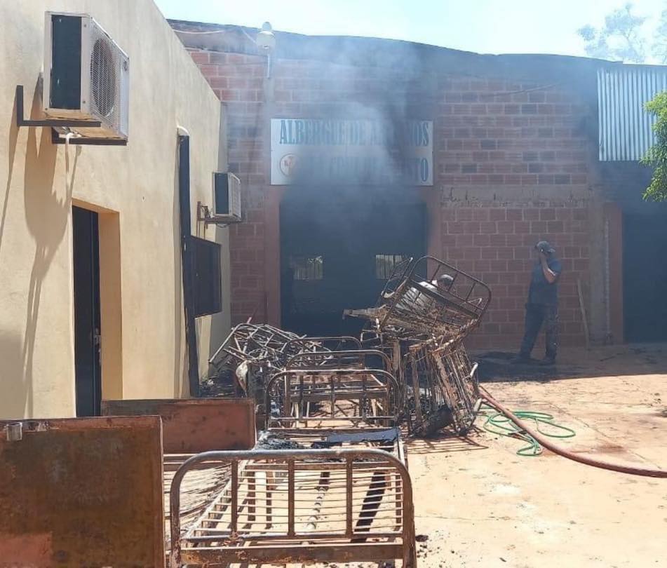 El fuego consumió el hogar de ancianos. Foto: Gentileza.