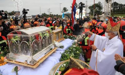 Urna con reliquias de Chiquitunga. Foto: Adalberto Martínez - Twitter