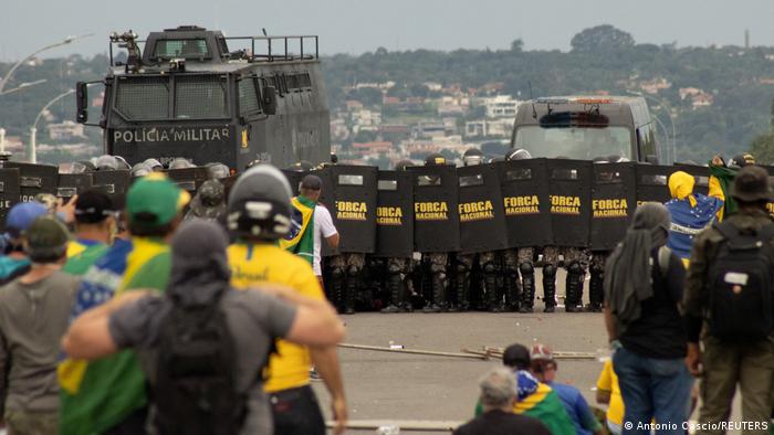 Un grupo de bolsonaristas radicales asaltaron el domingo los tres poderes del Estado. Foto: DW