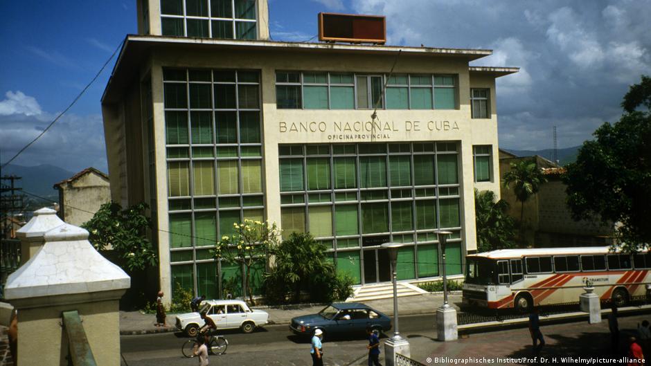 Imagen de la oficina provincial del Banco Nacional de Cuba en Santiago en una imagen de archivo. DW