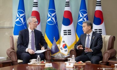 El secretario general de la OTAN, Jens Stoltenberg (izquierda en la imagen), se reúne con el ministro de Defensa de Corea del Sur, Lee Jong-sup, en Seúl (30.01.2023) DW