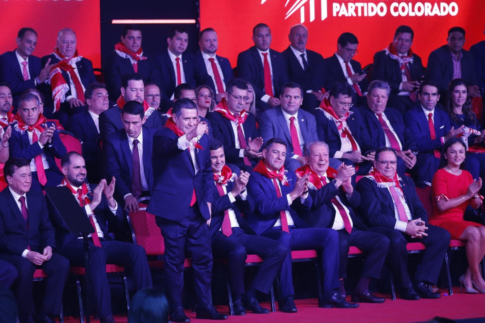 Horacio Cartes y la cúpula de Honor Colorado. Foto: Gentileza