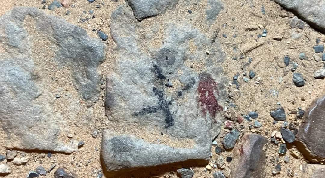 Rastros de sangre dejados por los motoasaltantes. Foto: Gentileza.