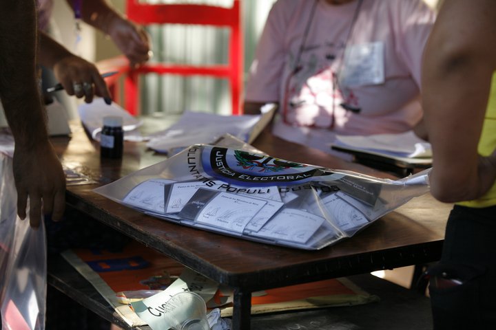 Elecciones generales. Mesa de votación. Imagen referencial.