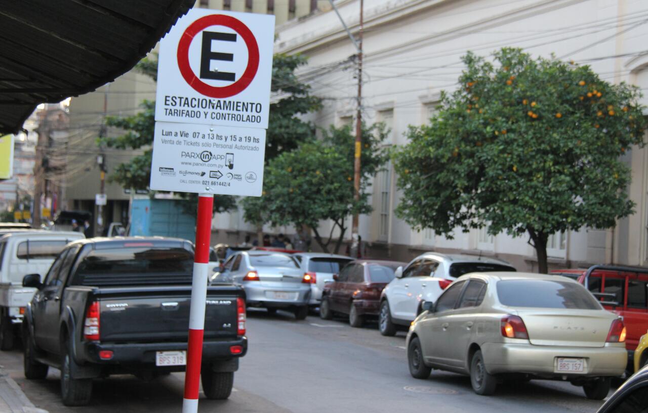 La Junta Municipal aprobó la implementación del estacionamiento tarifado en Asunción. Foto: Municipalidad de Asunción