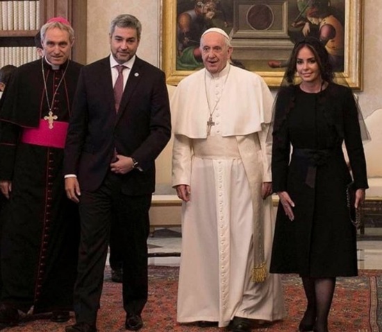 Mario Abdo Benítez en otra visita a papa Francisco. Foto: Presidencia- Archivo