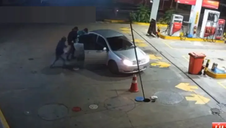 Los delincuentes que protagonizaron el asalto. Captura video NPY