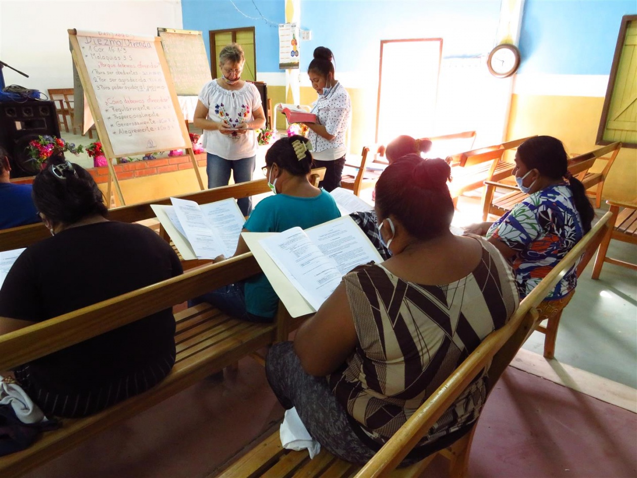 Capacitación para mujeres. Imagen de referencia