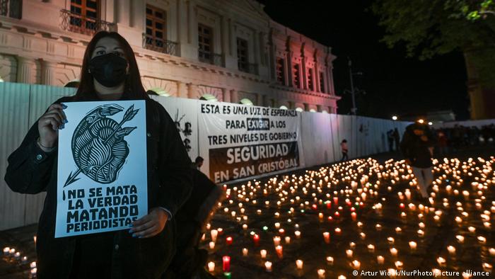 Marcha contra la persecución y asesinato de periodistas en México. Imagen del 5 de marzo de 2022. Foto: DW