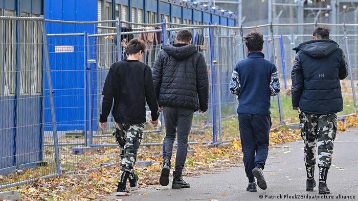 Solicitantes de asilo en un centro de acogida en Brandeburgo. Foto: DW