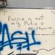 Inscripción en una fachada de Estambul: "Rusia no es solo Putin". Foto: DW.
