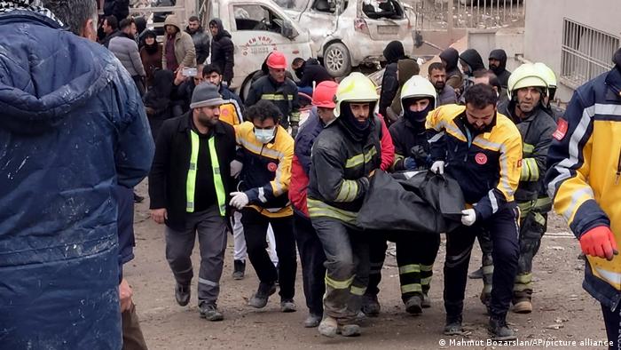 Rescatistas tras terremoto en Turquía y Siria. Foto: DW