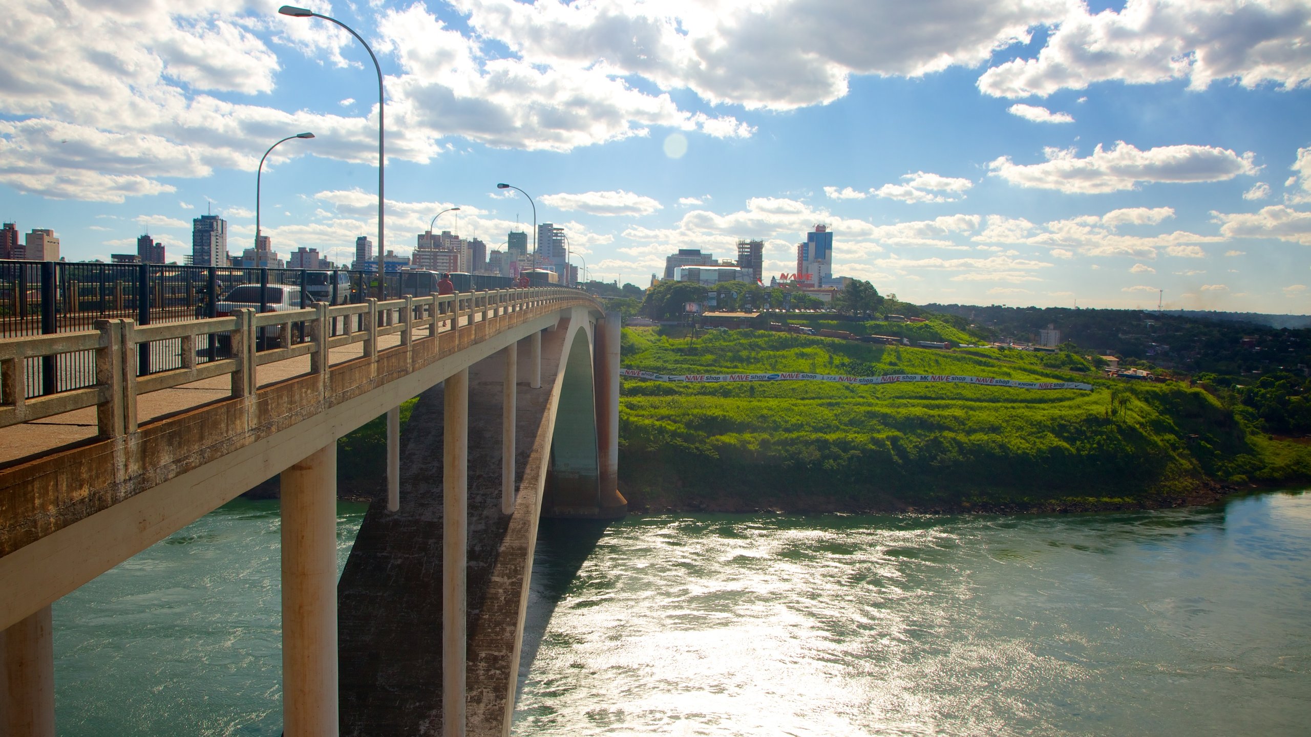 Entrada a la Ciudad de Foz de Iguazú, Brasil. Foto: Archivo