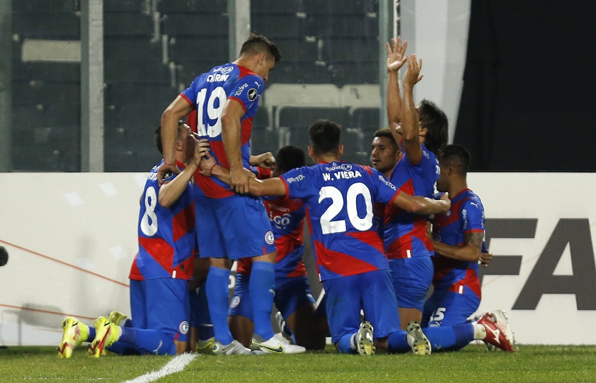 Cerro Porteño derrota Curicó Unido-CHI na pré-Libertadores