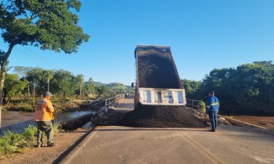 Trabajos de reparación del puente sobre el río Aquidabán. Foto: MOPC