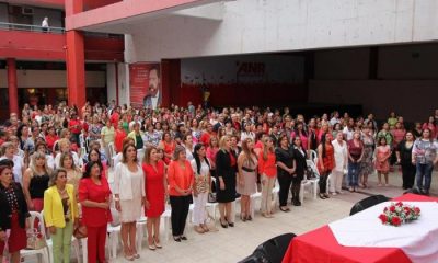 Mujeres coloradas. Foto: Gentileza