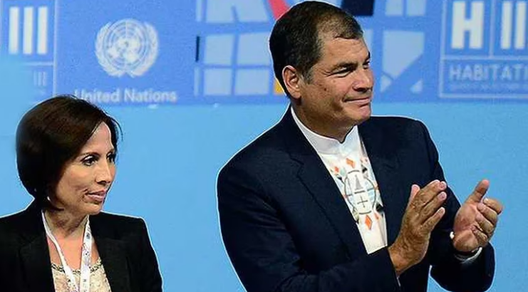 María de los Ángeles Duarte junto a Rafael Correa. Foto: Infobae. Archivo