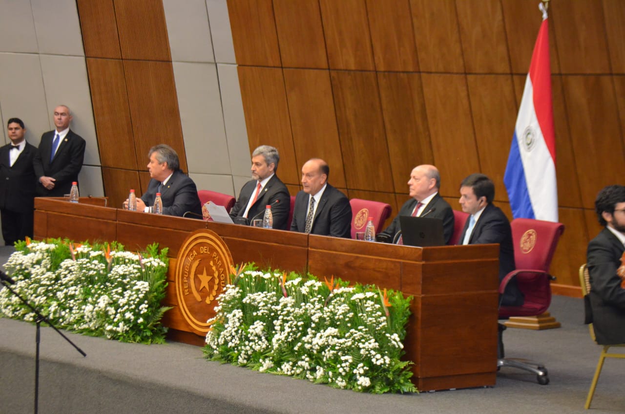 Juramento de Emiliano Rolón como fiscal general del Estado. Foto: Gentileza.