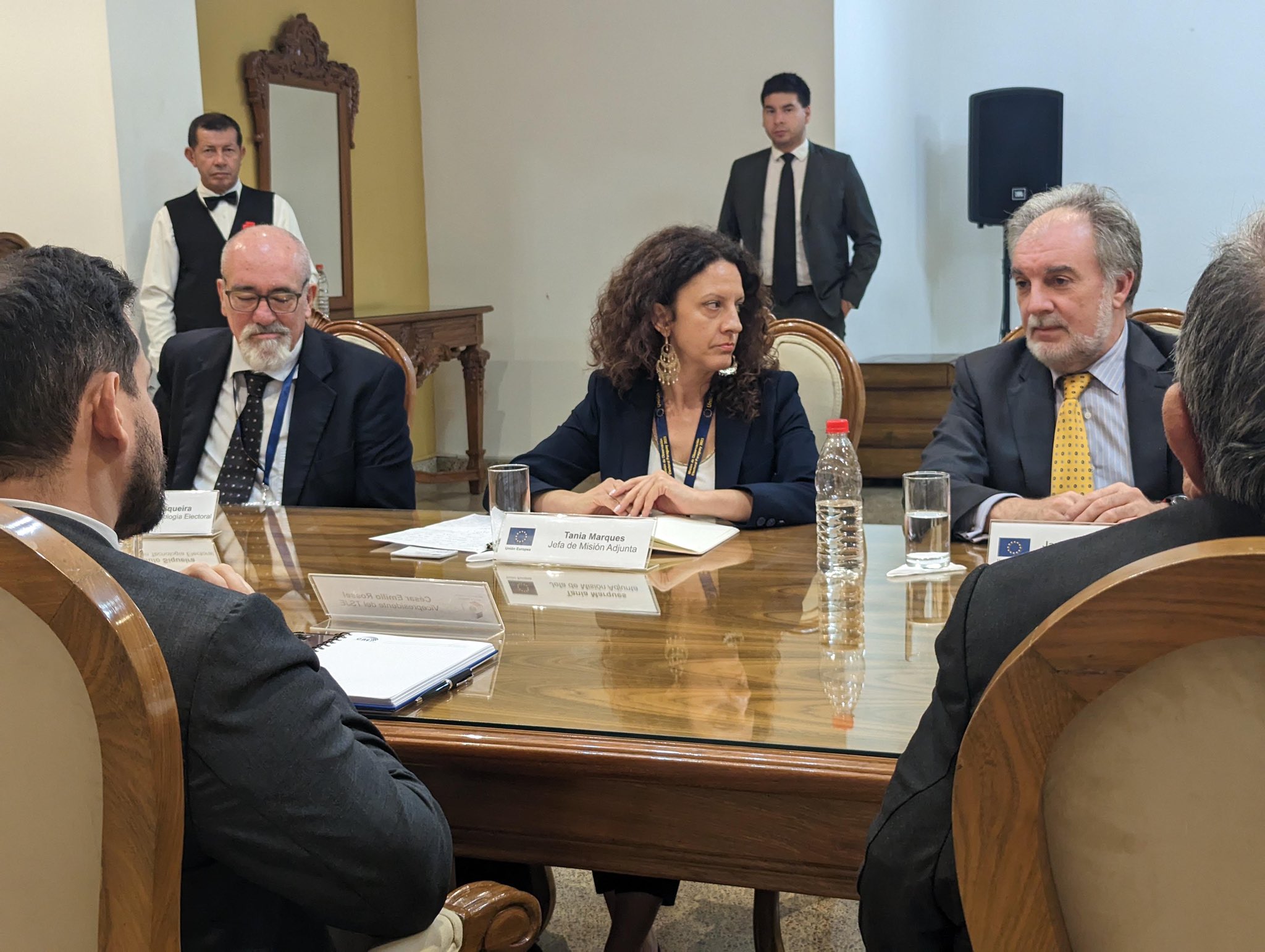 Observadores de la Unión Europea. Foto: Gentileza