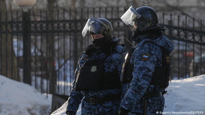 Policías rusos. Foto: DW