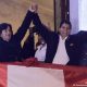 Dina Boluarte y Pedro Castillo saludan a sus partidarios tras ser declarados ganadores de los comicios presidenciales de perú hace dos años. Foto: DW- Archivo