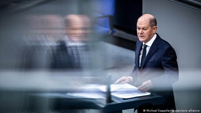 El canciller de Alemania, Olaf Scholz, ante el Bundestag. Foto: DW