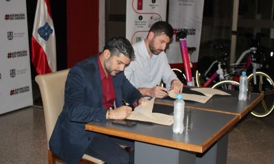 Intendente Óscar "Nenecho" Rodríguez durante la firma de convenio. Foto: Municipalidad de Asunción.