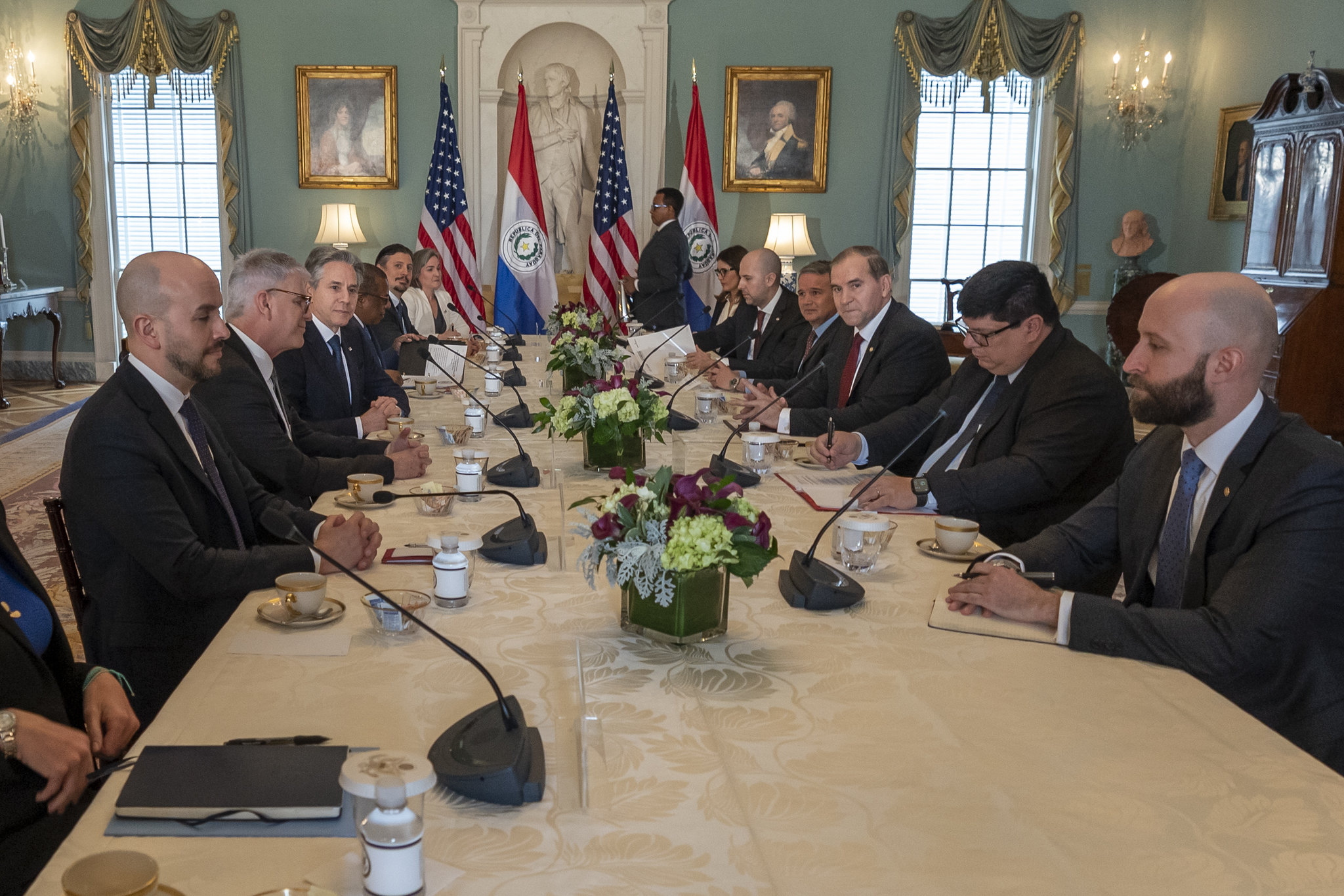 Reunión de altas autoridades de EE, UU y Paraguay. Foto: MRE.