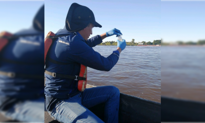 El Mades recolectó muestras de agua de las zonas del río Paraguay. Foto: Mades