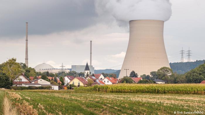 "Los riesgos de la energía nuclear son desmesurados", dijo la ministra de Medioambiente, quien señaló que el suministro de energía no corre peligro en el país europeo. Foto: DW