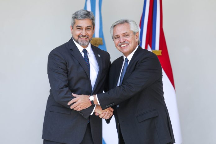 Mario Abdo Benítez y Alberto Fernández. Foto: Casa Rosada