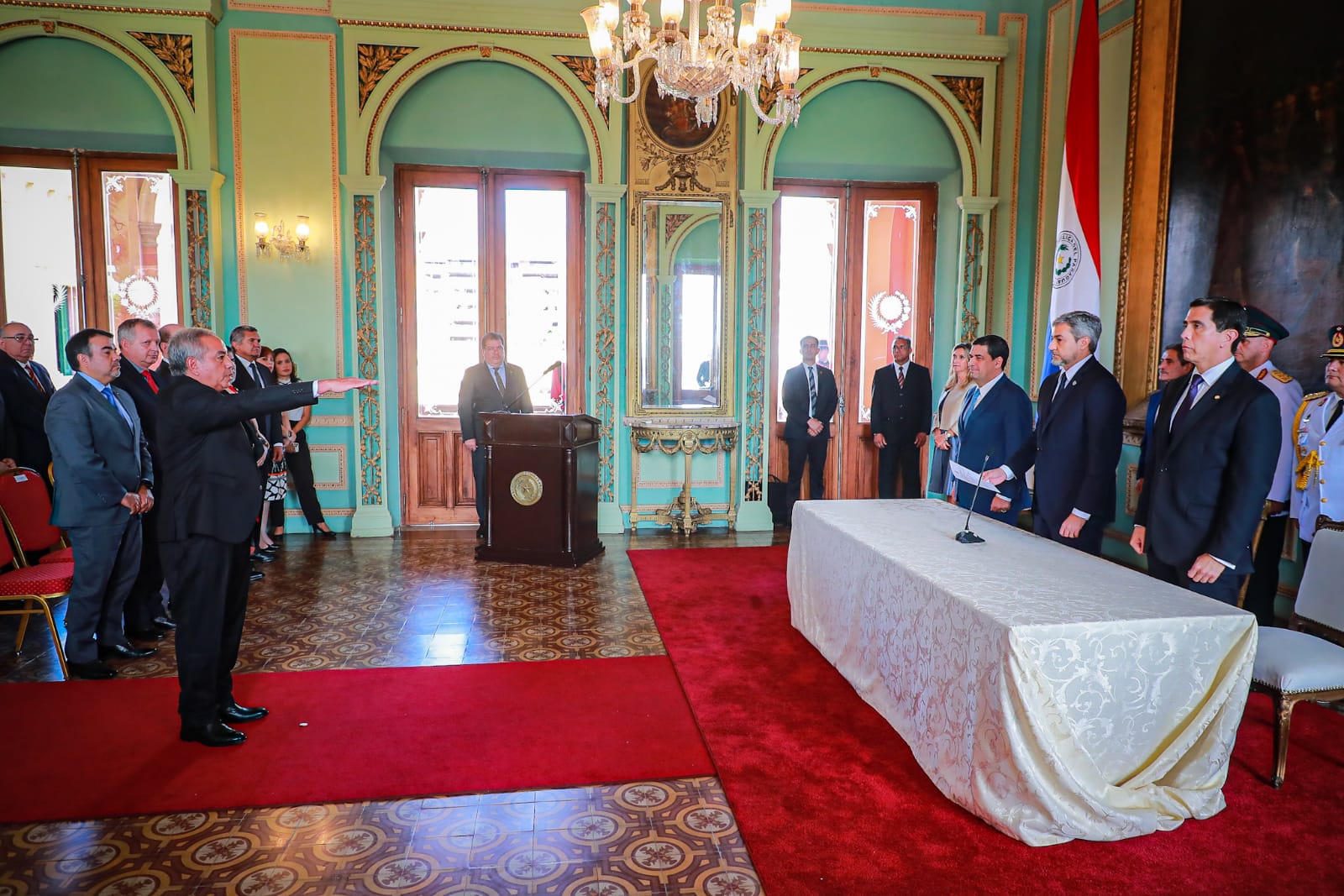 Rodolfo Segovia momento de su juramento como ministro del MOPC. Foto: Gentileza