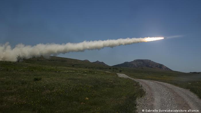 Un proyectil disparado desde un HIMARS. Foto: DW