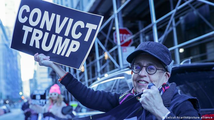 Manifestación a favor de la condena a Donald Trump en Nueva York. Foto: DW