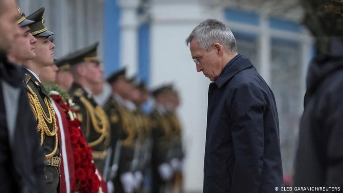 El secretario general de la OTAN, Jens Stoltenberg, durante su visita a Kiev. Foto: DW