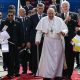 El papa Francisco en su llegada a Budapest. Foto: DW