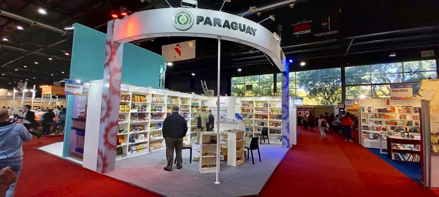 Stand del Paraguay en la 47ª Feria Internacional del Libro de Buenos Aires. Cortesía